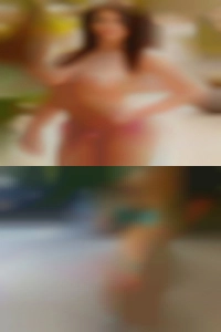 A beautiful women horny femine woman.